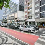 Apto Na Avenida Atlantica