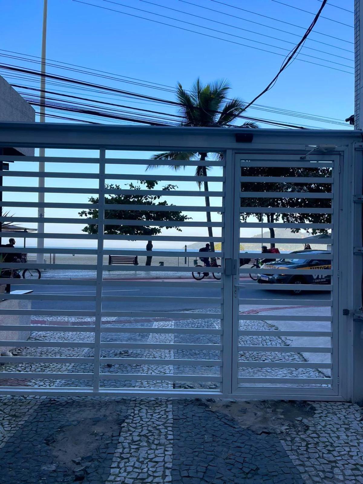 Apto Na Avenida Atlantica Balneario Camboriu
