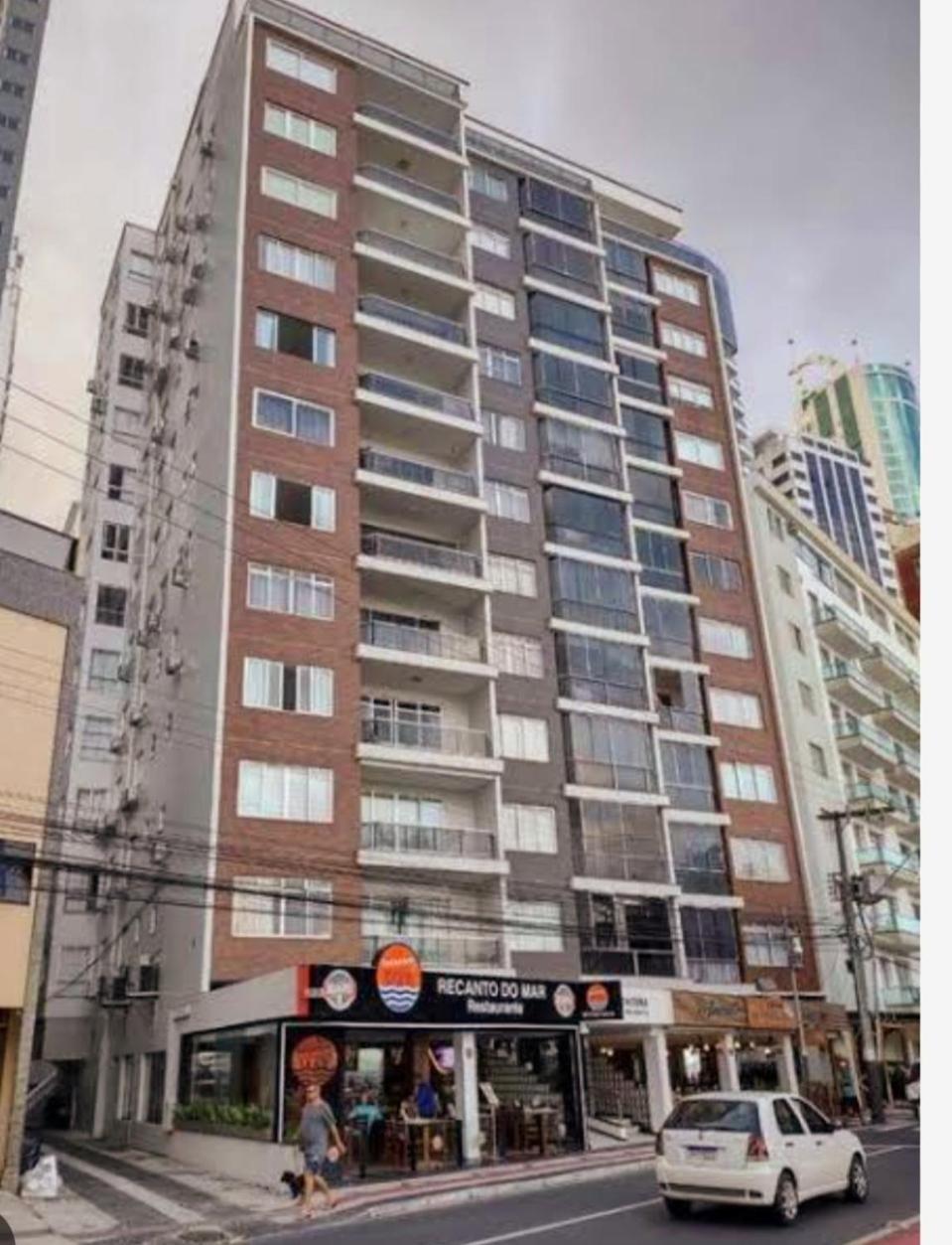 Apto Na Avenida Atlantica * Balneario Camboriu